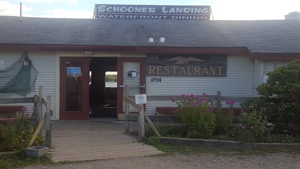 Schooner Landing | restaurant | 40 Main St, Damariscotta, ME 04543, USA | 2075637447 OR +1 207-563-7447