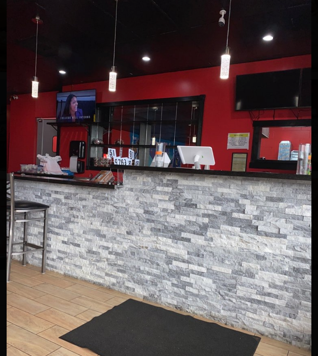 DeeOs Seafood Midtown | restaurant | 711 E Pkwy S, Memphis, TN 38104, USA | 9019070245 OR +1 901-907-0245