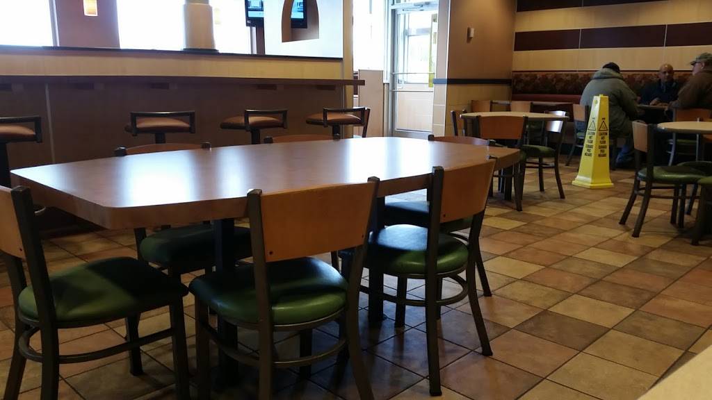 McDonalds | cafe | 2100 Lathrop Ave, Racine, WI 53405, USA | 2625541100 OR +1 262-554-1100