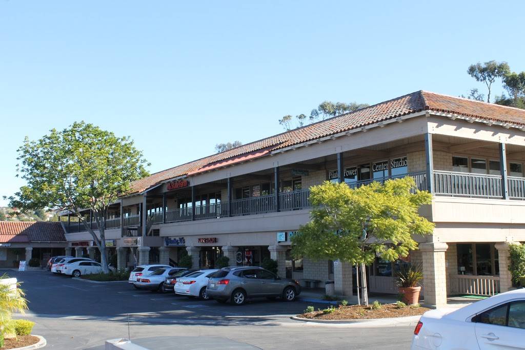 Oak Park Plaza | shopping mall | 1510-1566 W Branch St, Arroyo Grande, CA 93420, USA | 8052956562 OR +1 805-295-6562