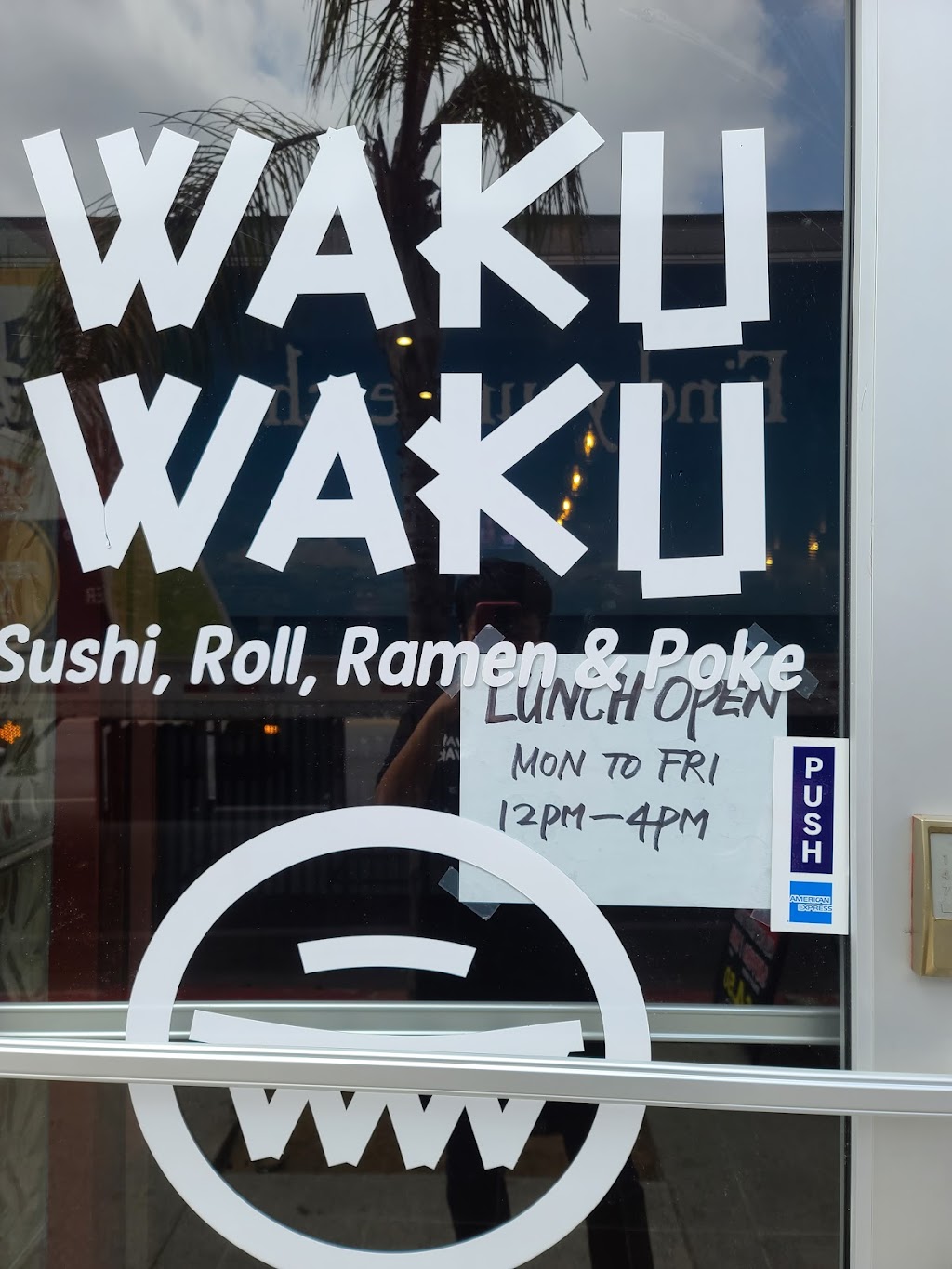Waku Waku Sake Bar | restaurant | 1511 N Cahuenga Blvd, Los Angeles, CA 90028, USA | 3237450605 OR +1 323-745-0605