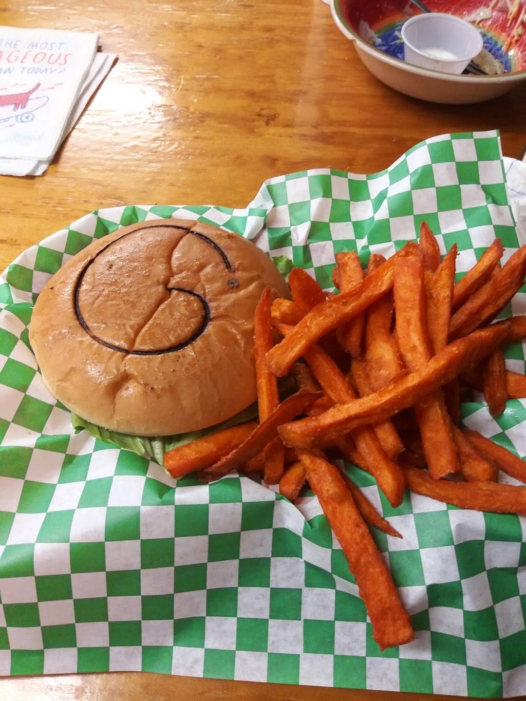 Grumpys Burgers & More | restaurant | 1326 S Colorado St, Lockhart, TX 78644, USA | 5123986787 OR +1 512-398-6787