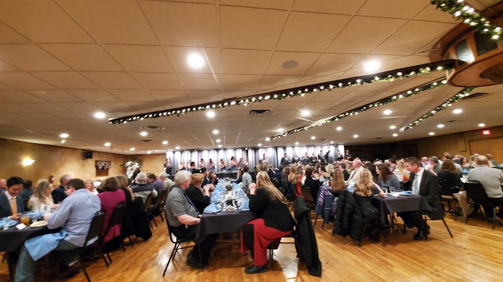 Romys Nitingale | restaurant | W5670 County Rd A, Black Creek, WI 54106, USA | 9209843631 OR +1 920-984-3631