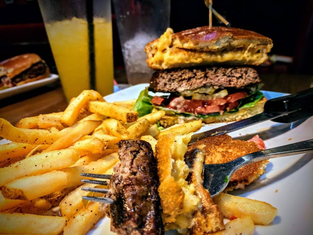 TGI Fridays | restaurant | 625 N Alafaya Trail, Orlando, FL 32828, USA | 4076582750 OR +1 407-658-2750