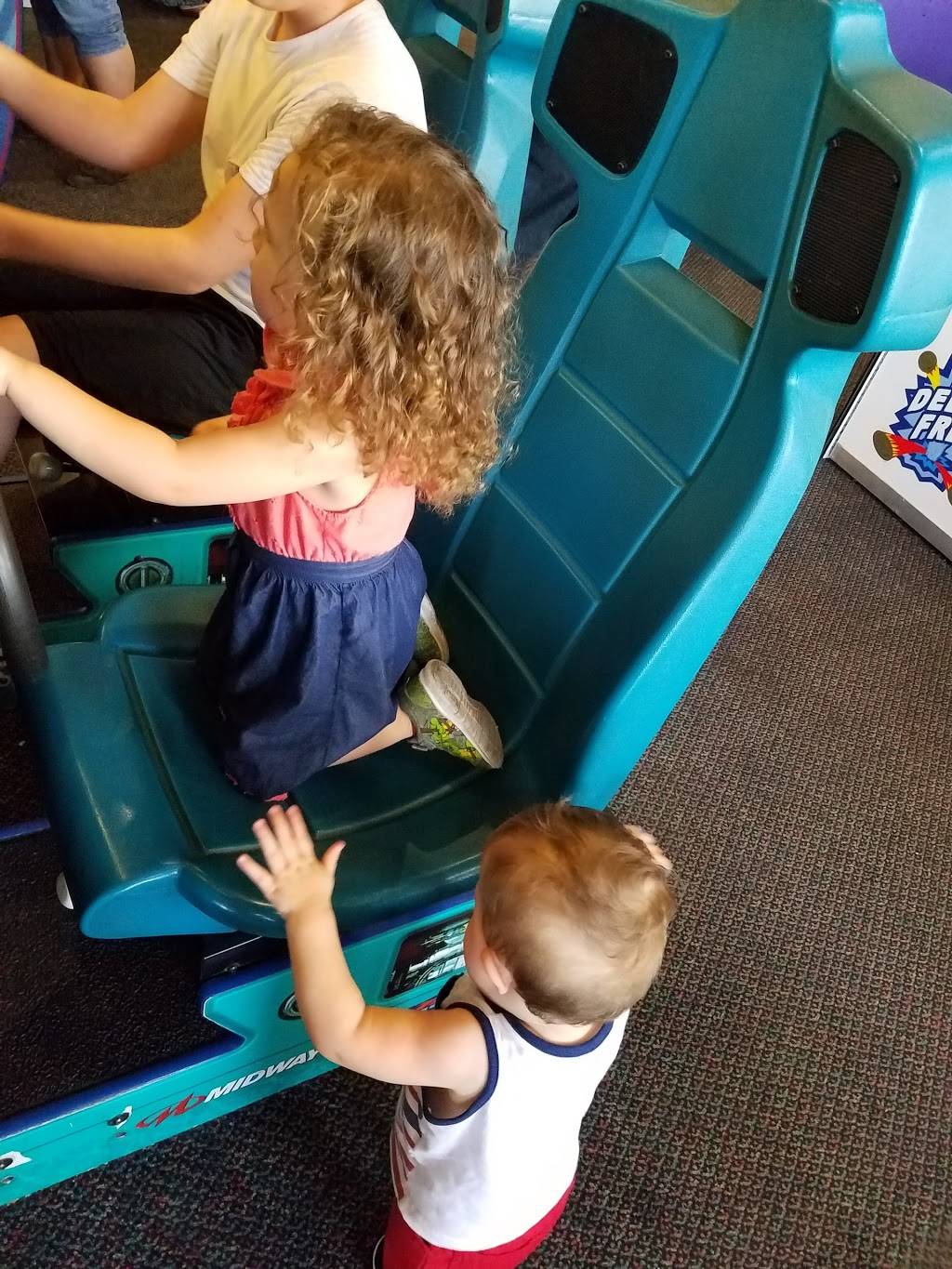 Chuck E. Cheeses | restaurant | 6773 W Bell Rd, Glendale, AZ 85308, USA | 6238788884 OR +1 623-878-8884