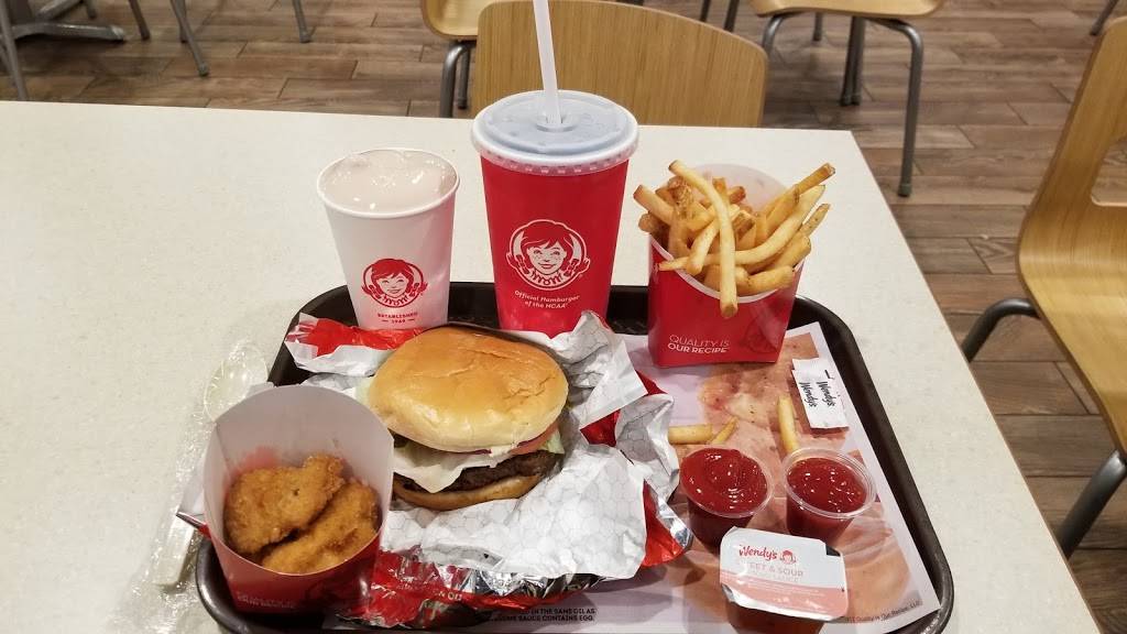 Wendys | restaurant | 1369 N Davis Rd, Salinas, CA 93907, USA | 8314244469 OR +1 831-424-4469