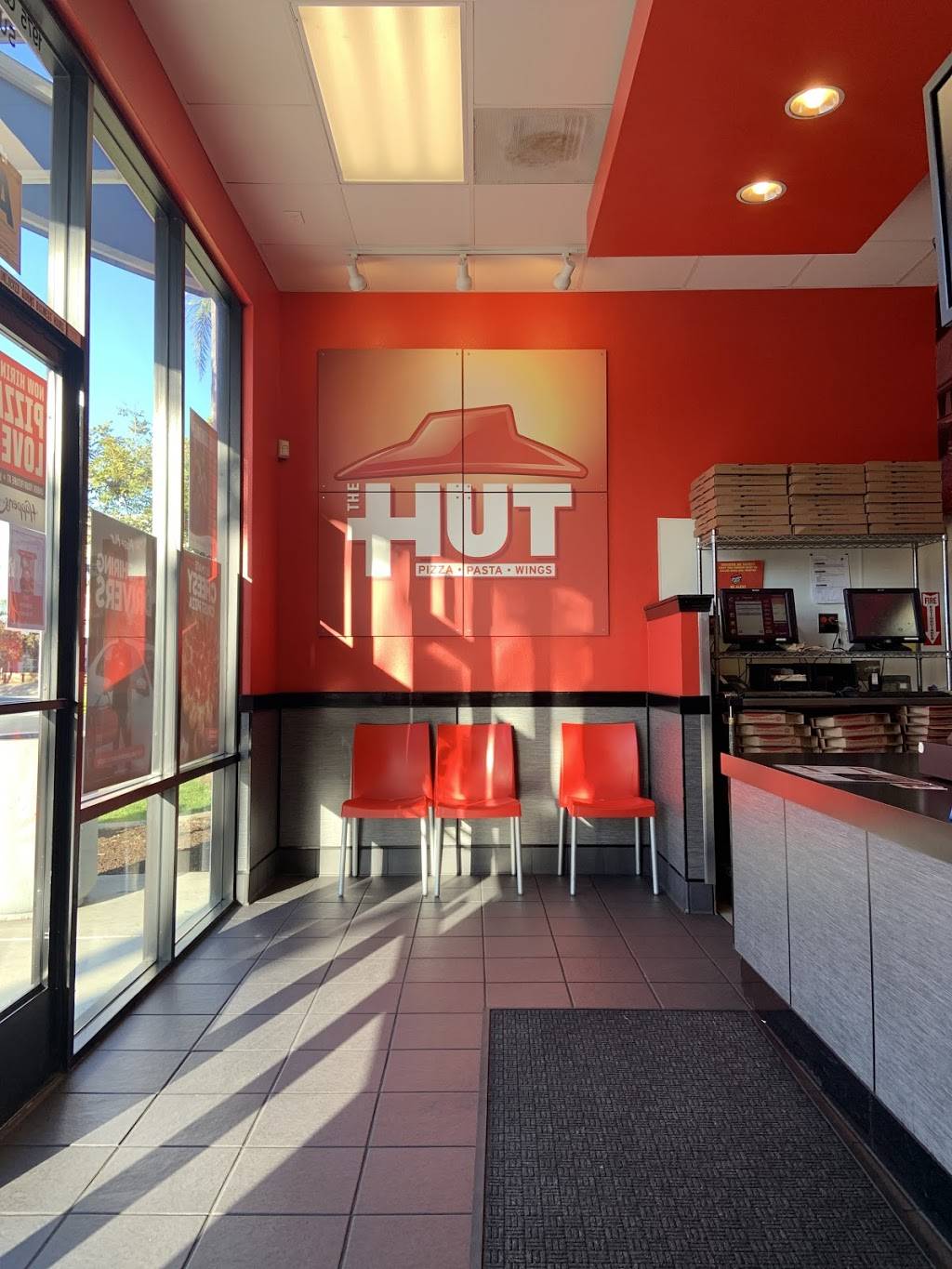 Pizza Hut | restaurant | 1975 Garnet Ave Suite B, San Diego, CA 92109, USA | 8587680420 OR +1 858-768-0420