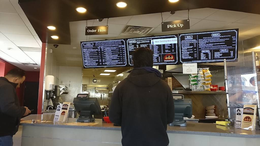 Vesuvius Salem | restaurant | 2 Paradise Rd, Salem, MA 01970, USA | 9785948886 OR +1 978-594-8886