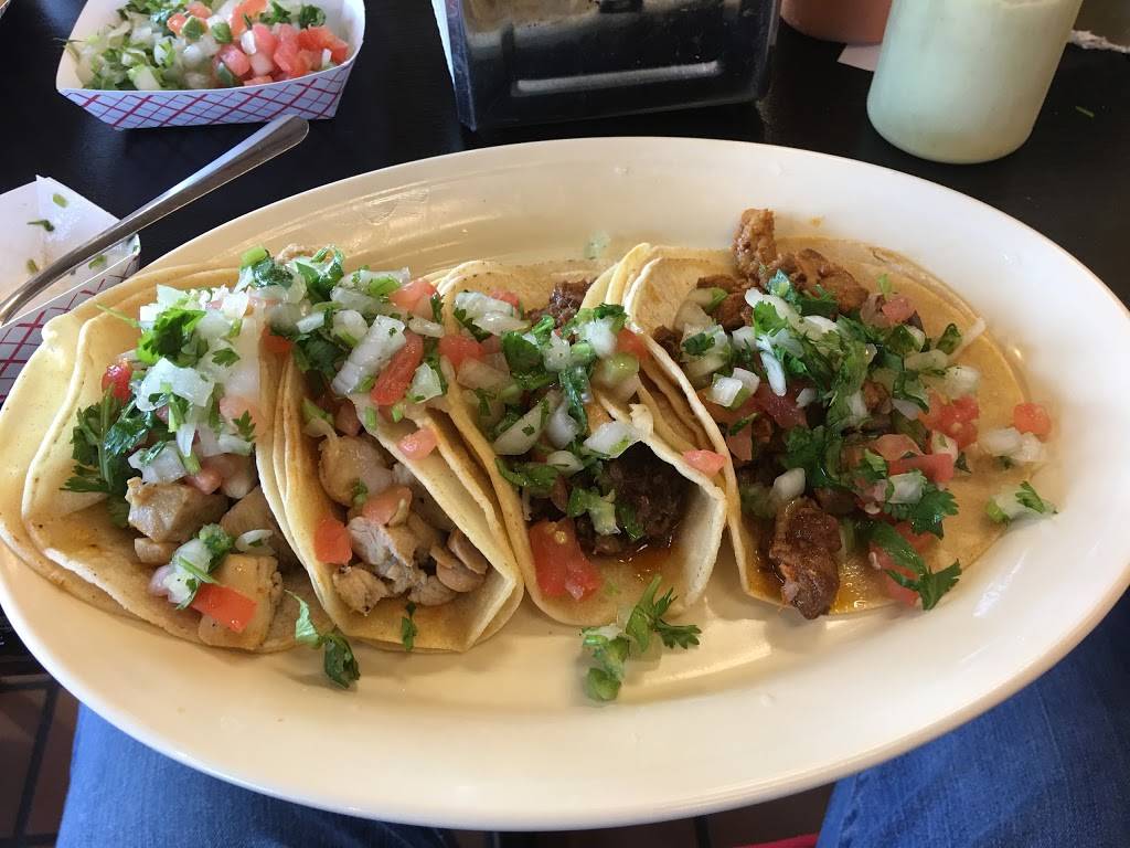 El Paisa Cocina Mexicana | restaurant | 2227 W Walnut St, Garland, TX 75042, USA | 9722727600 OR +1 972-272-7600