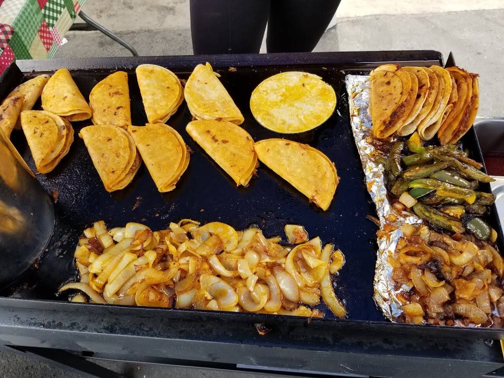 Garrafa | restaurant | 1807 W Olive Ave, Fresno, CA 93728, USA | 5595708000 OR +1 559-570-8000