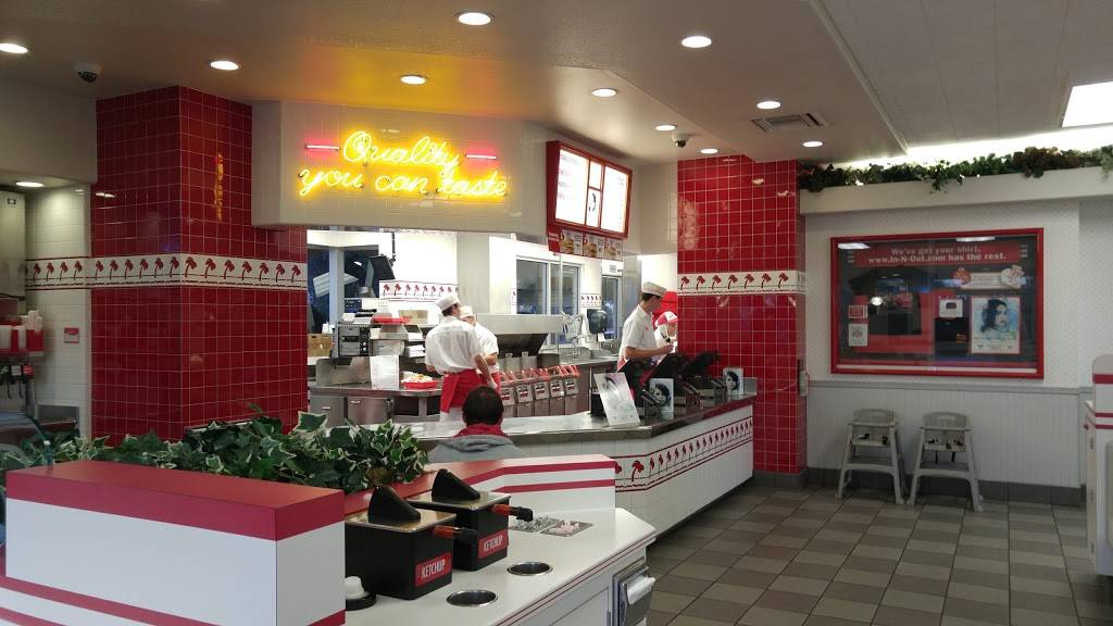 In-N-Out Burger | restaurant | 12890 Gregg Ct, Poway, CA 92064, USA | 8007861000 OR +1 800-786-1000