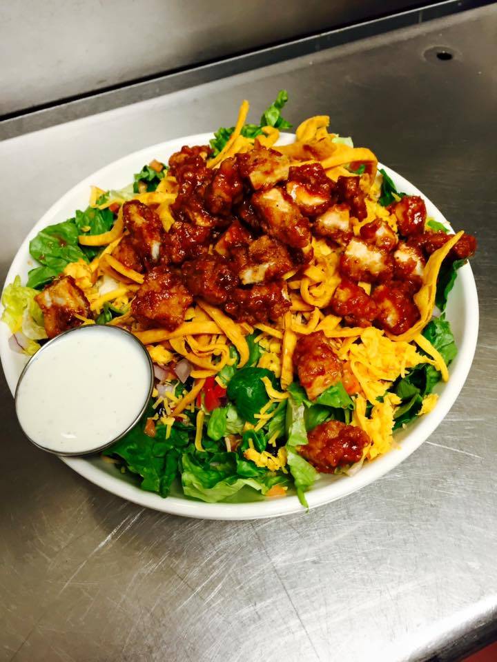 17 West | restaurant | 17 W Monroe St, New Bremen, OH 45869, USA | 4196293800 OR +1 419-629-3800