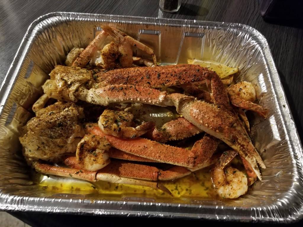 Hot Pots | meal takeaway | 2374 Main St, Hartford, CT 06120, USA | 8602410200 OR +1 860-241-0200