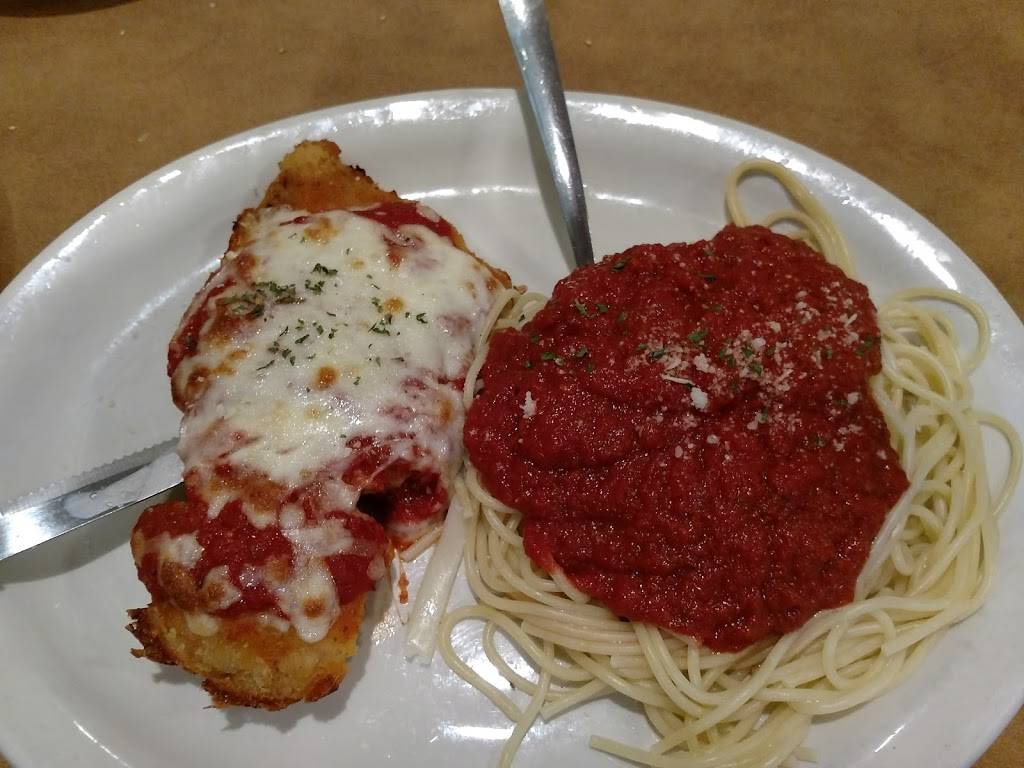 Iannuccis Pizzeria & Italian Restaurant | restaurant | 1508 Asheville Hwy, Hendersonville, NC 28791, USA | 8286934300 OR +1 828-693-4300