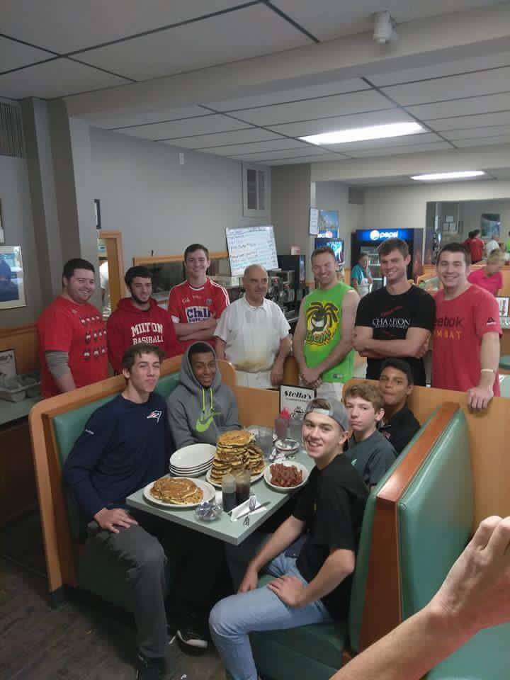 Stellas | restaurant | 558 Adams St, Milton, MA 02186, USA | 6176982740 OR +1 617-698-2740