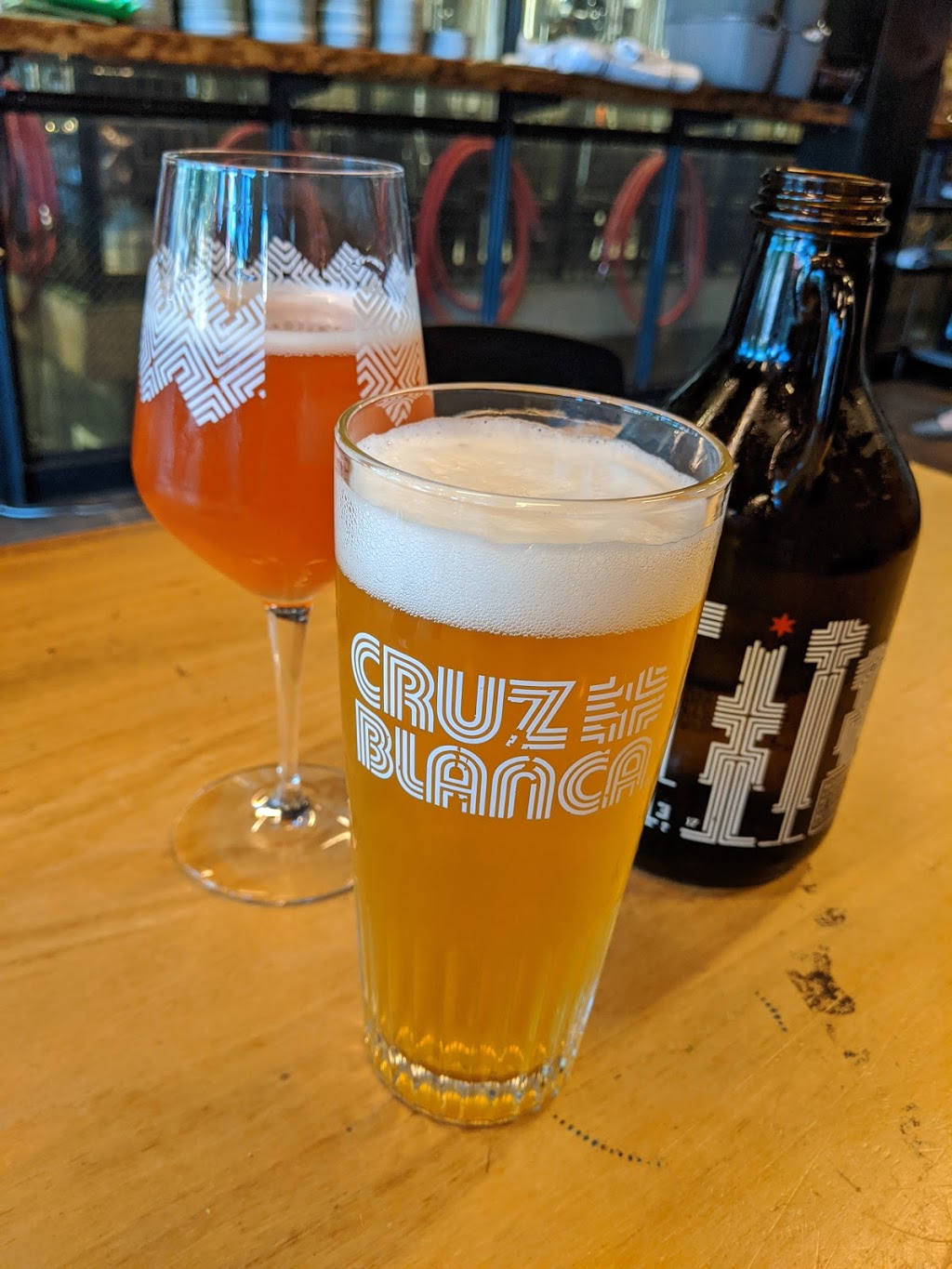 Cruz Blanca Brewery | restaurant | 904 W Randolph St, Chicago, IL 60607, USA | 3127331975 OR +1 312-733-1975