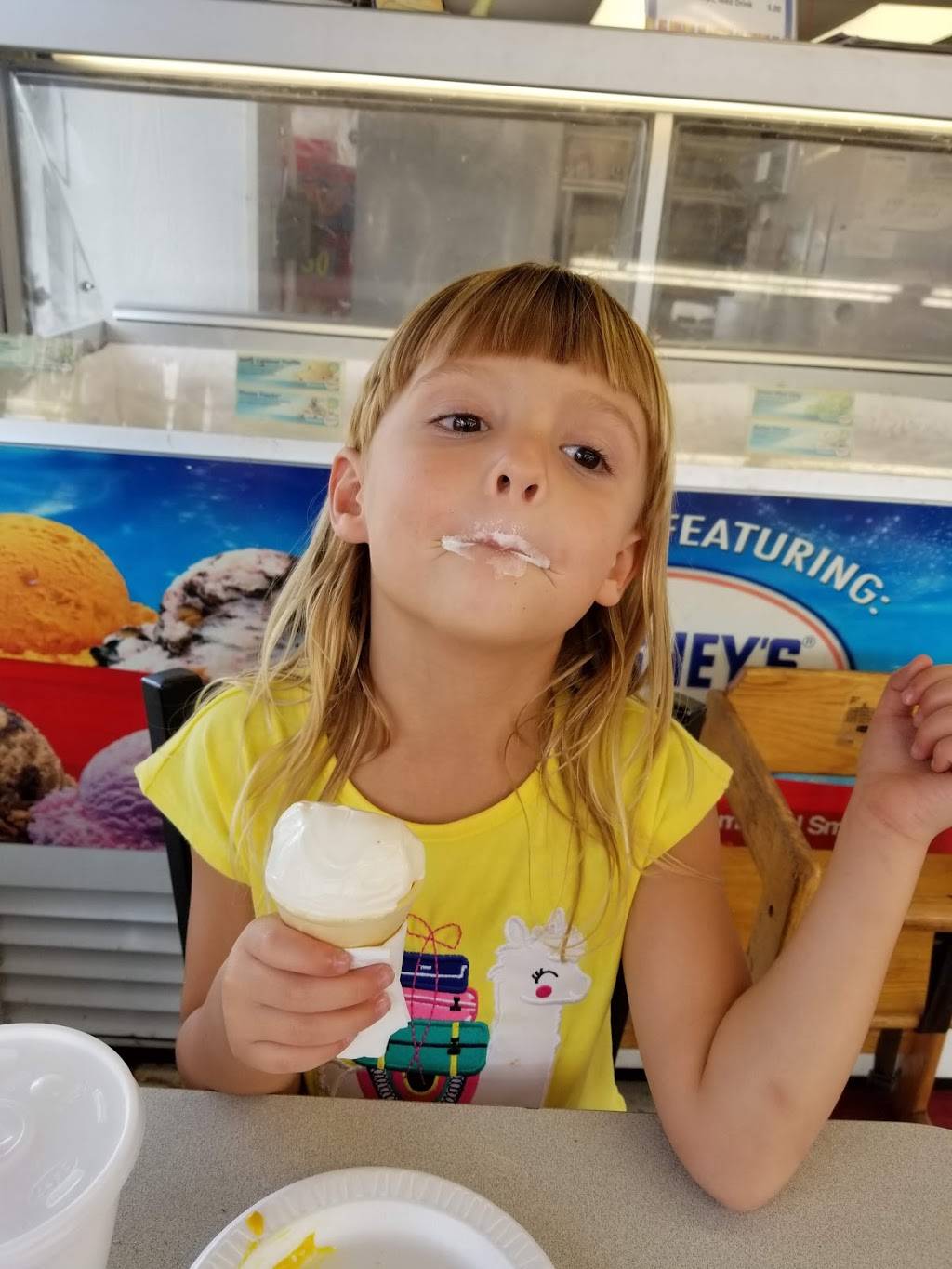 Dairy Bell | restaurant | 595 3rd Ave, Chesapeake, OH 45619, USA | 7408678171 OR +1 740-867-8171