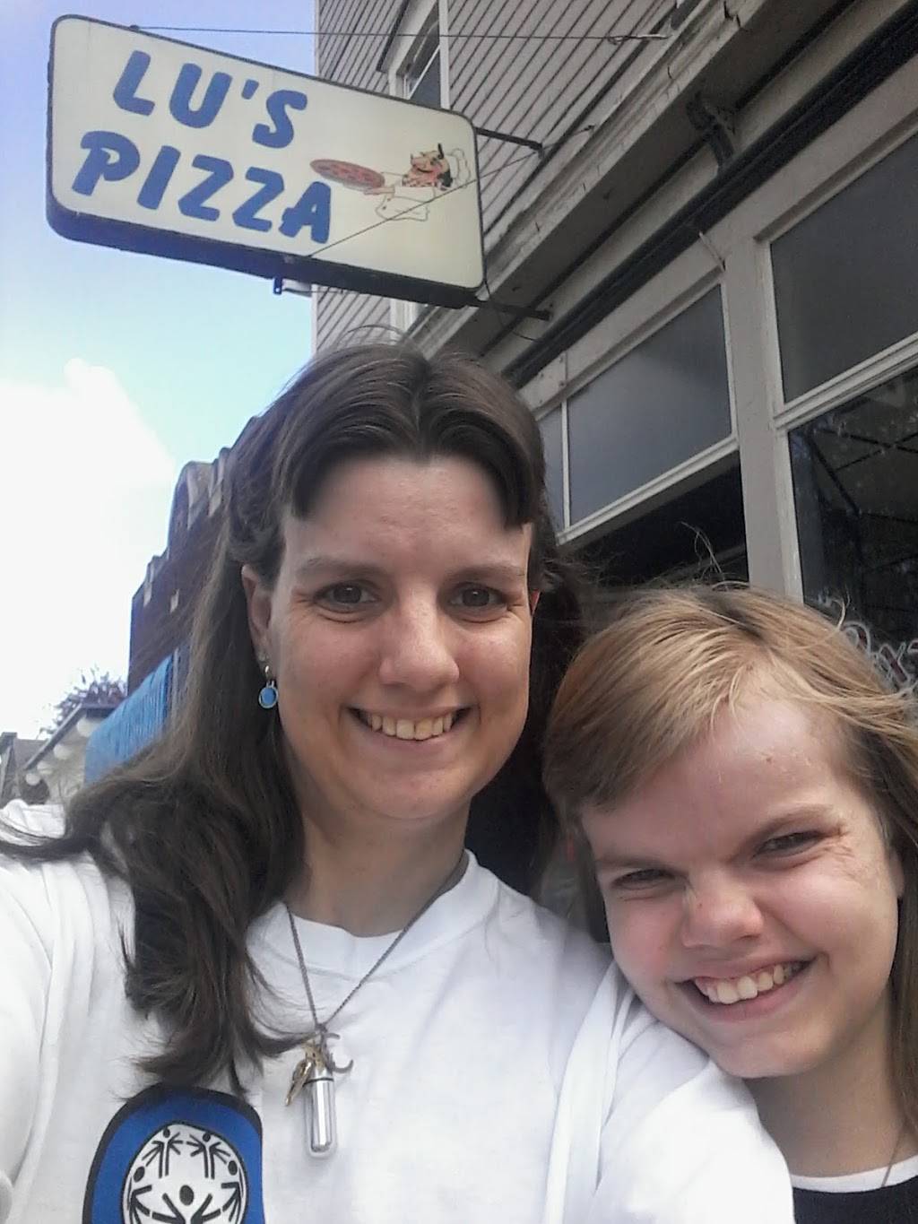 Lus Pizza | restaurant | 945 Main St, Grafton, OH 44044, USA | 4409262171 OR +1 440-926-2171