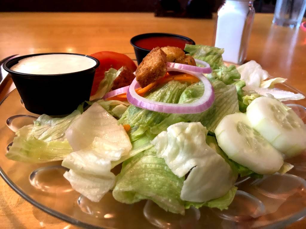 Bentleys Roadhouse | restaurant | 28410 S River Rd, Harrison Charter Township, MI 48045, USA | 5864653663 OR +1 586-465-3663