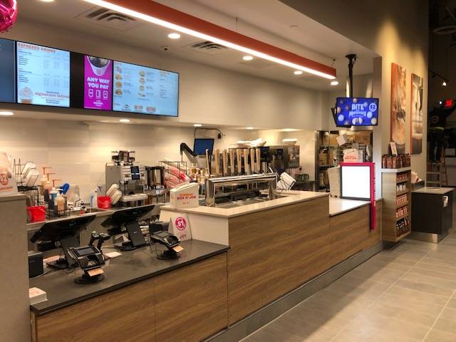 Dunkin | bakery | 143 Snelling Ave N, St Paul, MN 55104, USA | 6512078595 OR +1 651-207-8595