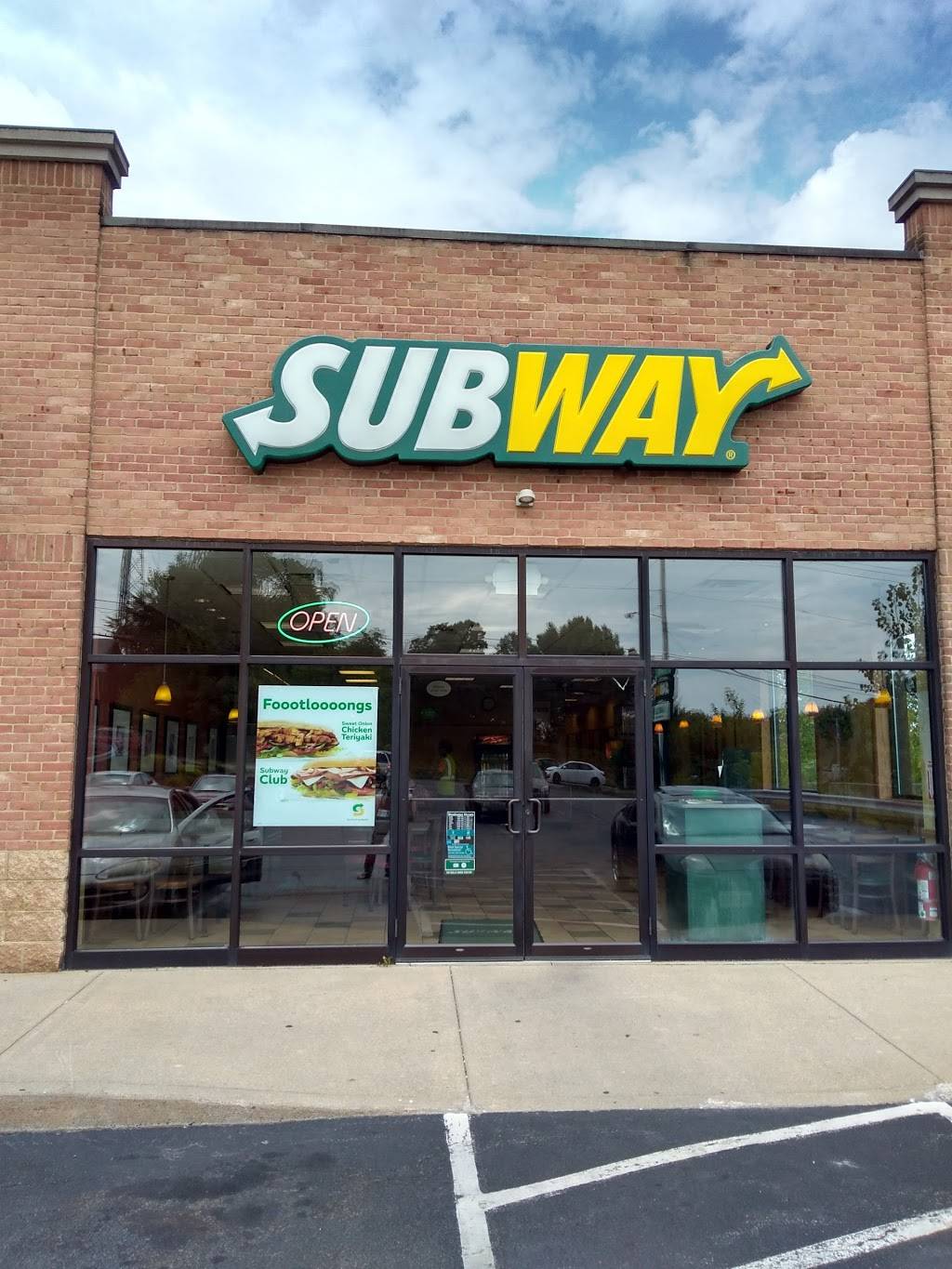 Subway | restaurant | 2586 E State St, Salem, OH 44460, USA | 3303370780 OR +1 330-337-0780