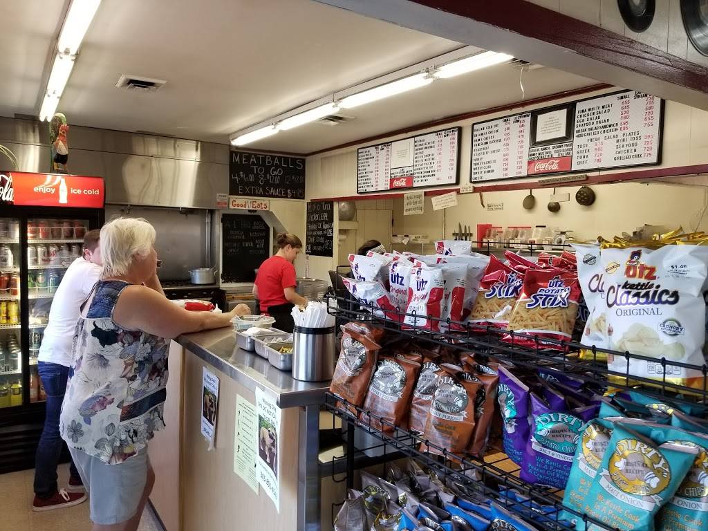 Submarine Galley | meal takeaway | 74 Brockton Ave, Abington, MA 02351, USA | 7818789855 OR +1 781-878-9855