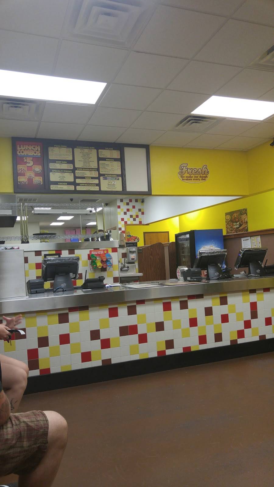 Hungry Howies | restaurant | 16135 NW US Hwy 441 #20, Alachua, FL 32615, USA | 3865185255 OR +1 386-518-5255