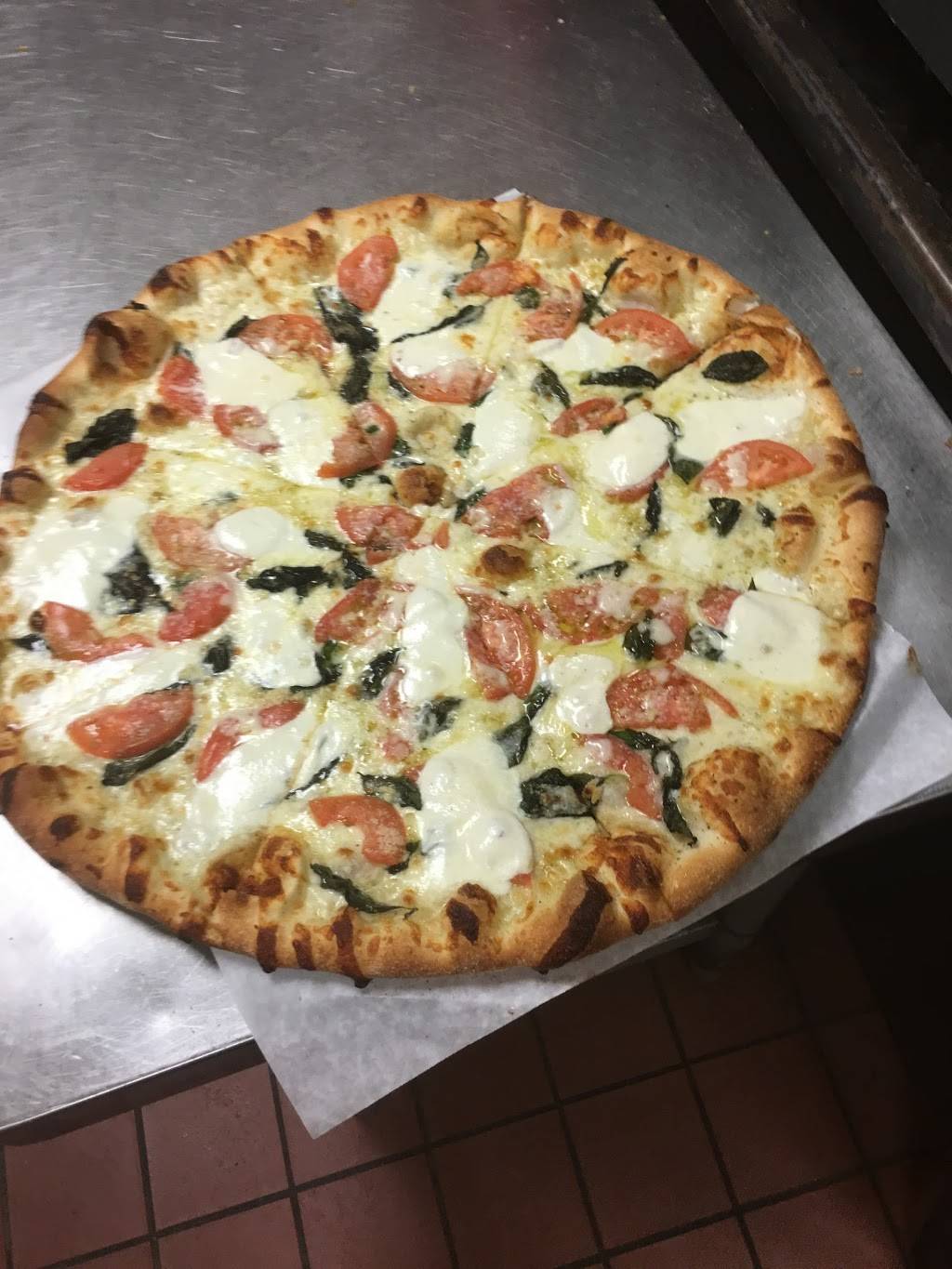 Leonis Brick Oven Pizzeria | restaurant | 59 Schofield Ave, Dudley, MA 01571, USA | 5089490533 OR +1 508-949-0533