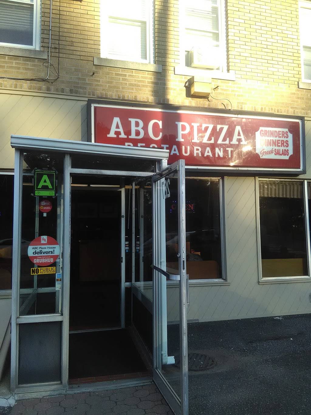 ABC Pizza House | restaurant | 3128, 287 New Britain Ave, Hartford, CT 06106, USA | 8602470234 OR +1 860-247-0234