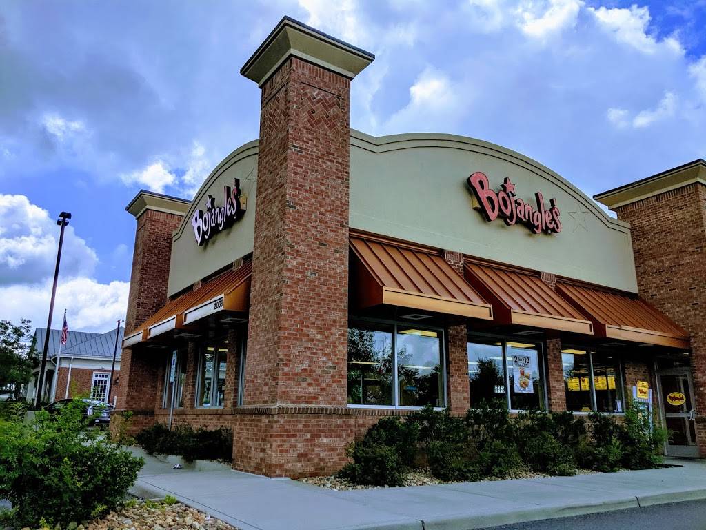 Bojangles Famous Chicken n Biscuits | restaurant | 2009 Abbey Rd, Charlottesville, VA 22911, USA | 4342931190 OR +1 434-293-1190
