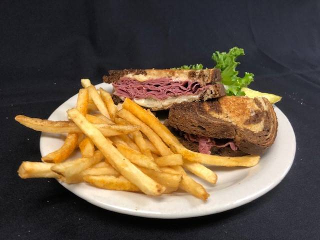 PJs Tavern | restaurant | 123 W Jefferson Ave, Kirkwood, MO 63122, USA | 3149662001 OR +1 314-966-2001