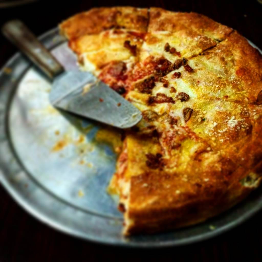 Dell Annos Pizza Kitchen | restaurant | 316 Main St, Danville, VA 24541, USA | 4347931100 OR +1 434-793-1100