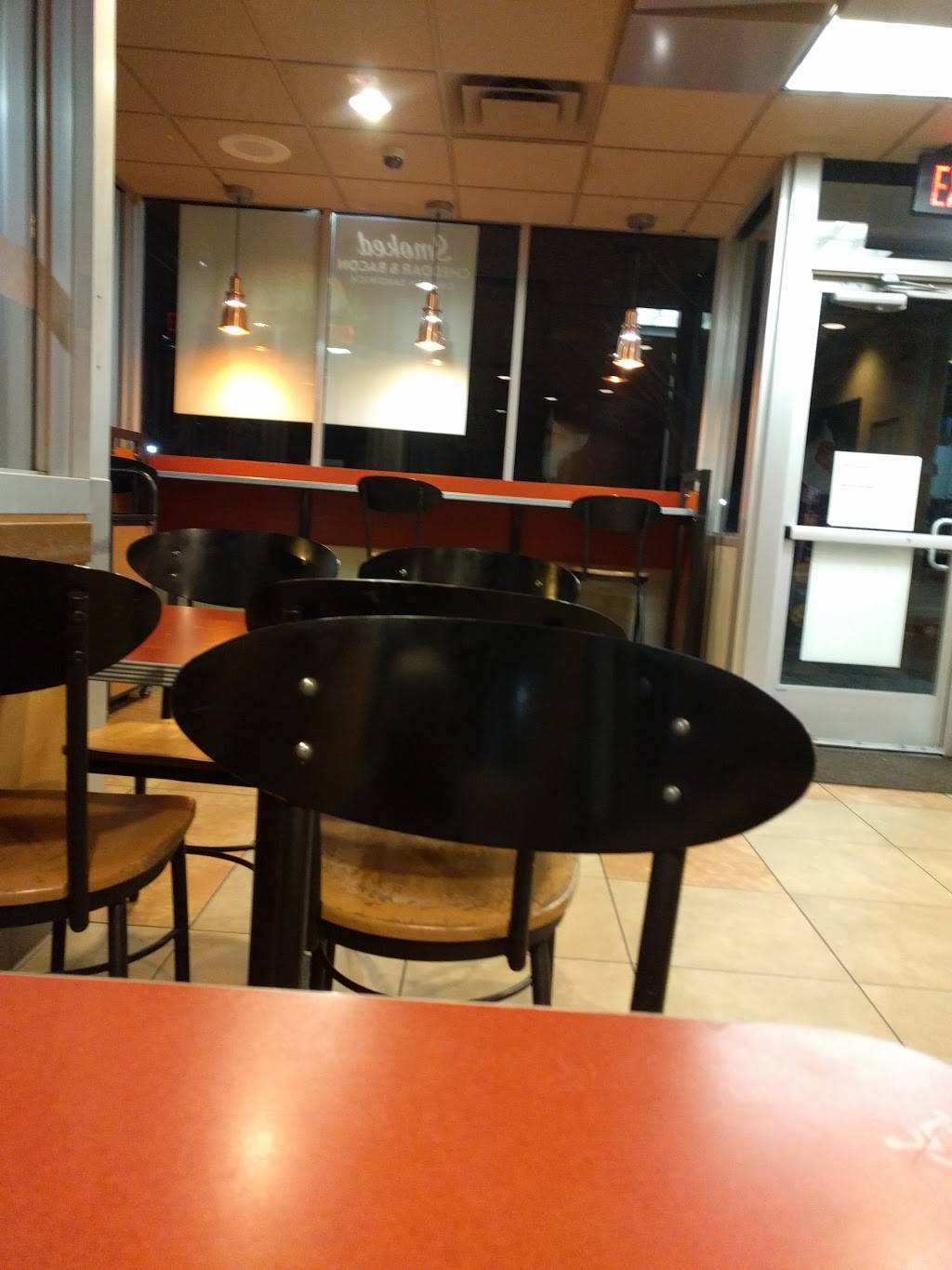 Jack in the Box | restaurant | 645 S Main St, Salinas, CA 93901, USA | 8317586218 OR +1 831-758-6218