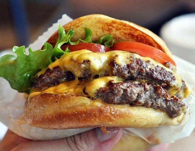 Shake Shack | restaurant | 1100 S Hayes St space h25, Arlington, VA 22202, USA | 7034540552 OR +1 703-454-0552