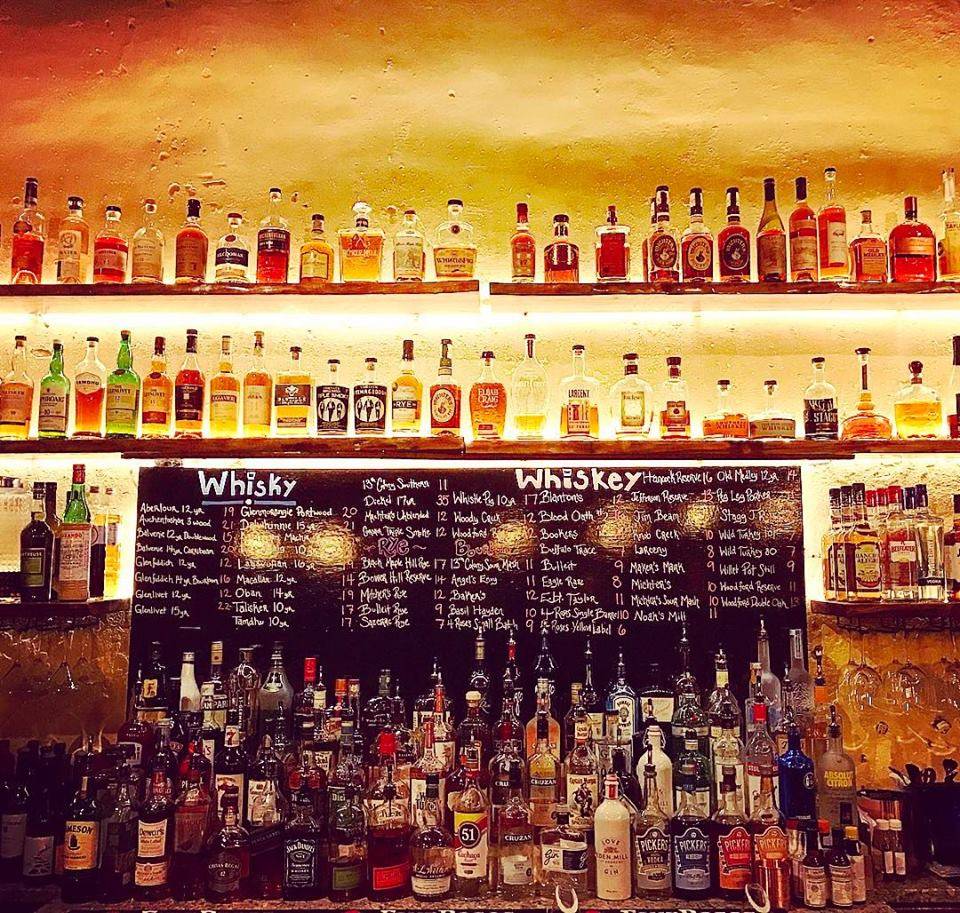 Belle Tavern | restaurant | 117 Barboro Alley, Memphis, TN 38103, USA | 9012496580 OR +1 901-249-6580