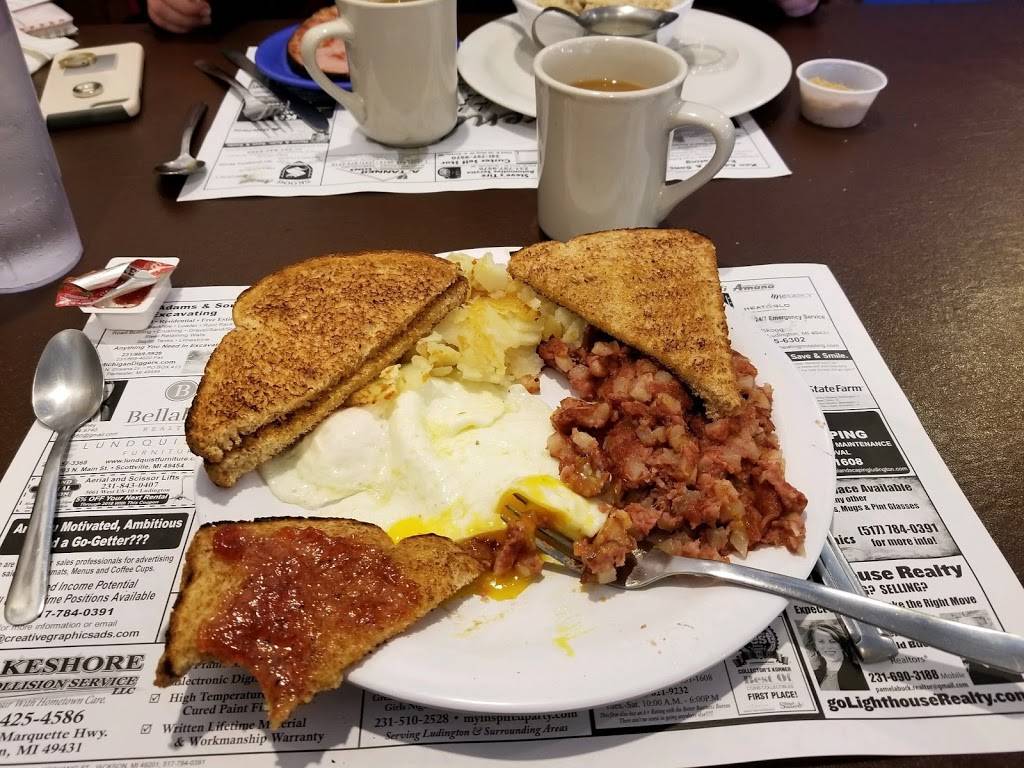 Brenda Harbor Cafe | restaurant | 316 S James St, Ludington, MI 49431, USA | 2318457434 OR +1 231-845-7434