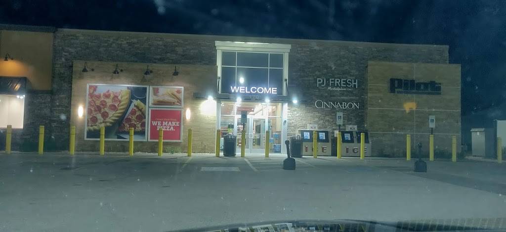 Pilot Travel Center | restaurant | 170 W North Ave, Carol Stream, IL 60188, USA | 6305100156 OR +1 630-510-0156