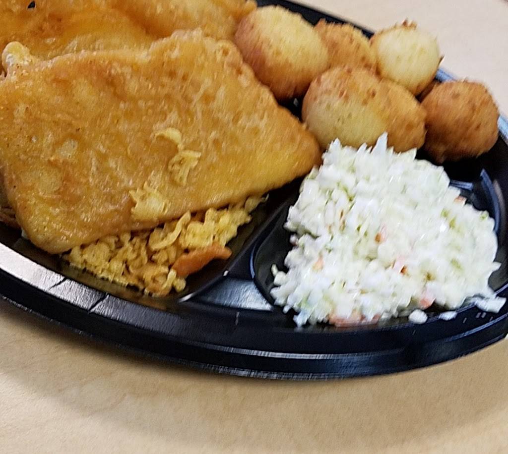 Long John Silvers | restaurant | 1224 E Edwardsville Rd, Wood River, IL 62095, USA | 6182543457 OR +1 618-254-3457