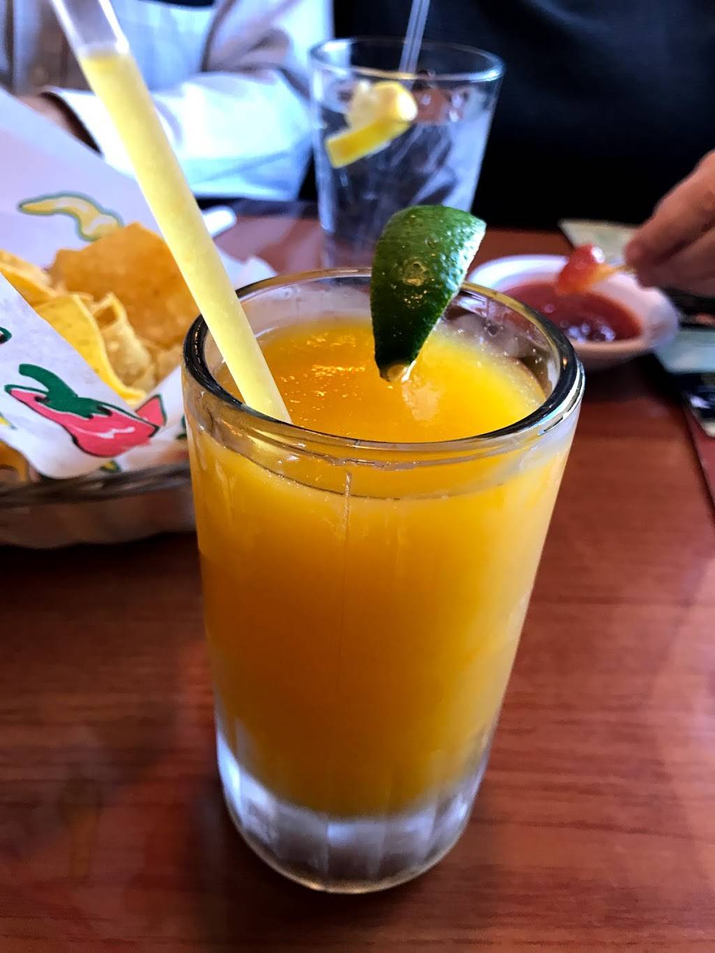 Lolas | restaurant | 3025 Old Forest Rd, Lynchburg, VA 24501, USA | 4343851600 OR +1 434-385-1600