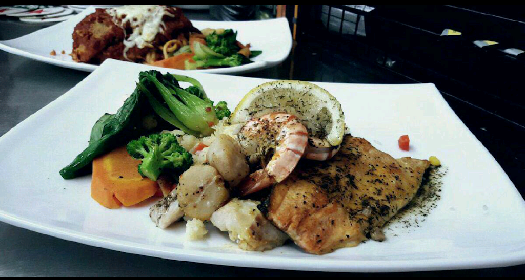 Col. Mustards Bar & Grill | restaurant | 16925 Yonge St, Newmarket, ON L3Y 5Y1, Canada | 9058956663 OR +1 905-895-6663