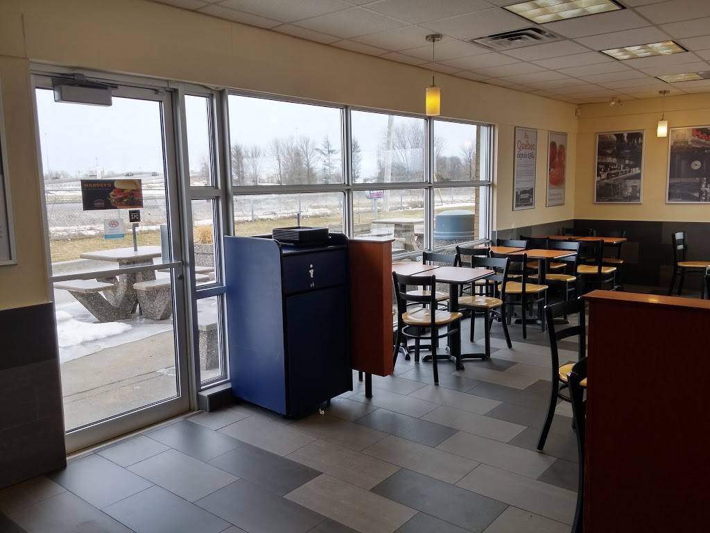 Harveys | restaurant | 5935 Rue Martineau, Saint-Hyacinthe, QC J2R 2H6, Canada | 4507964563 OR +1 450-796-4563