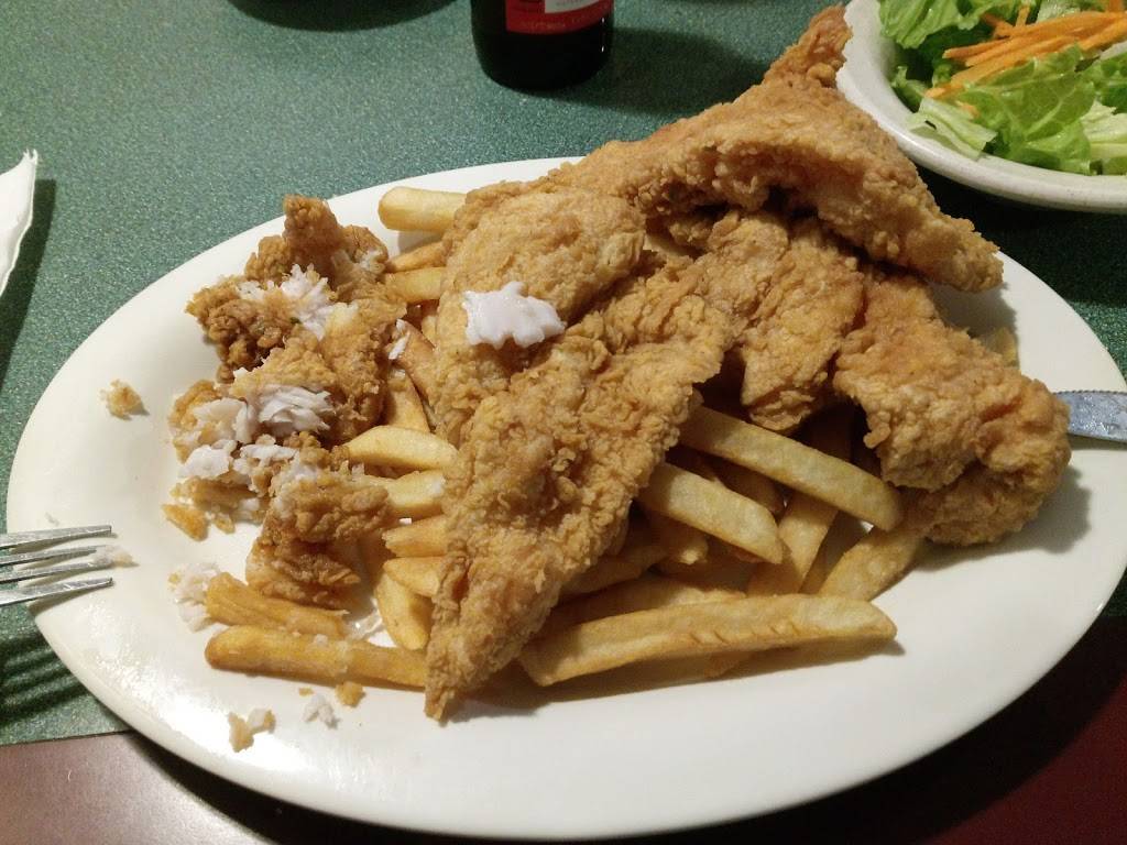 Baytown Seafood | restaurant | 8765 TX-35, Van Vleck, TX 77482, USA | 9793230444 OR +1 979-323-0444