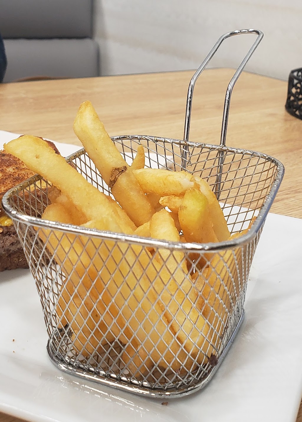 Faribault Family Restaurant | restaurant | 2519 Lyndale Ave N, Faribault, MN 55021, USA | 5073843404 OR +1 507-384-3404