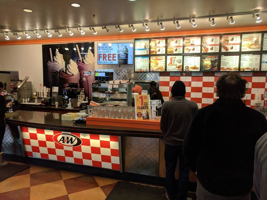 A&W Restaurant | restaurant | 210 Town Center Dr, Dearborn, MI 48126, USA | 3132711676 OR +1 313-271-1676