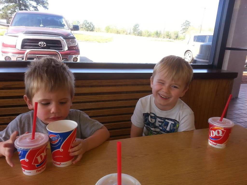 Dairy Queen Store | restaurant | 481 S US-69, Huntington, TX 75949, USA | 9368765209 OR +1 936-876-5209
