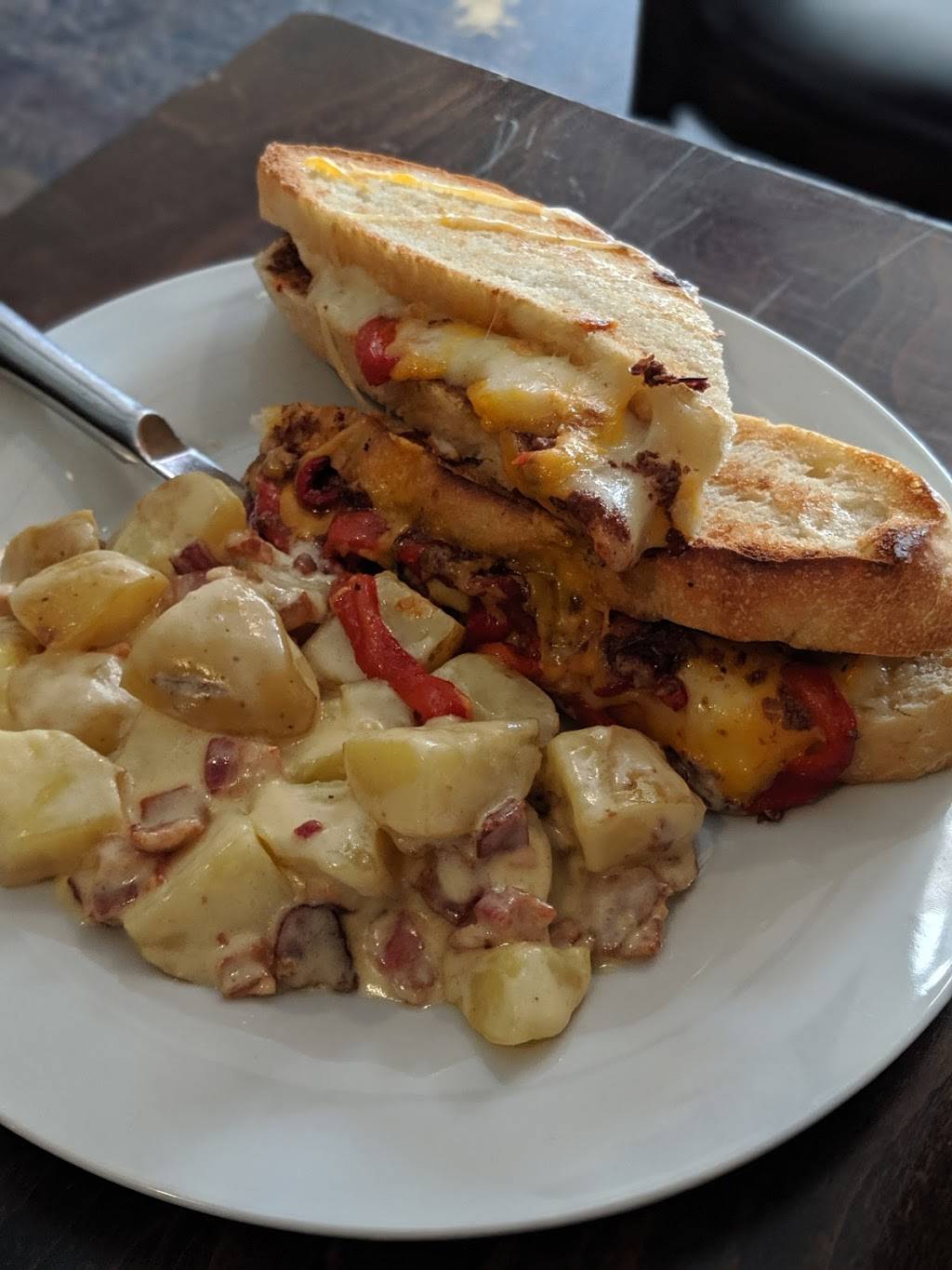 Moonrakers | restaurant | 126 E Washington St, Iowa City, IA 52240, USA | 3198871909 OR +1 319-887-1909