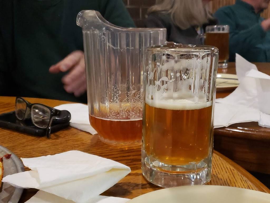 Maple Leaf Inn | restaurant | 188 S Main St, Vermontville, MI 49096, USA | 5177260098 OR +1 517-726-0098