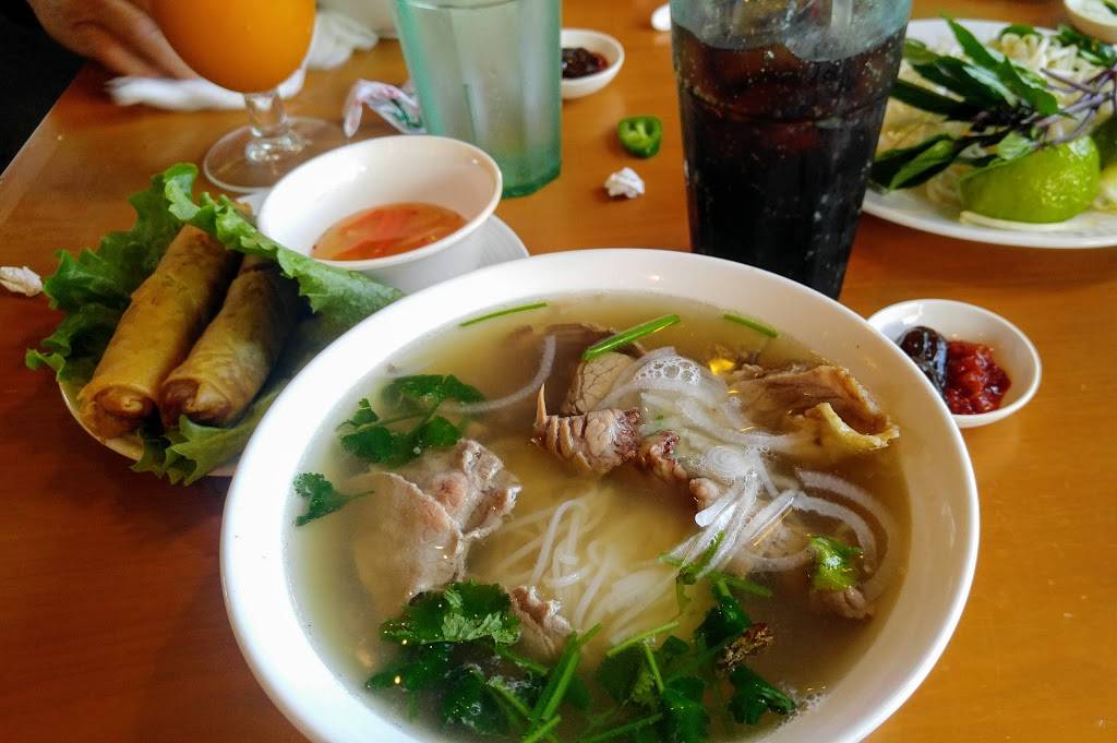 Saigon Noodle House | restaurant | 1136 S Diamond Bar Blvd, Diamond Bar, CA 91765, USA | 9098615020 OR +1 909-861-5020