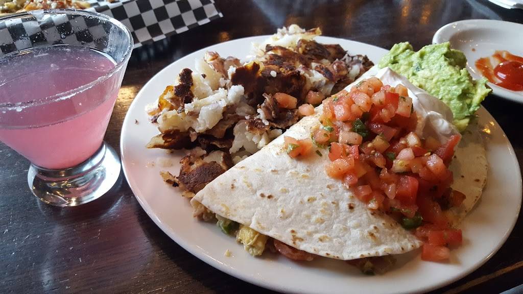 B3 Breakfast & Burger Bar | restaurant | 4027 196th St SW, Lynnwood, WA 98036, USA | 4256723666 OR +1 425-672-3666