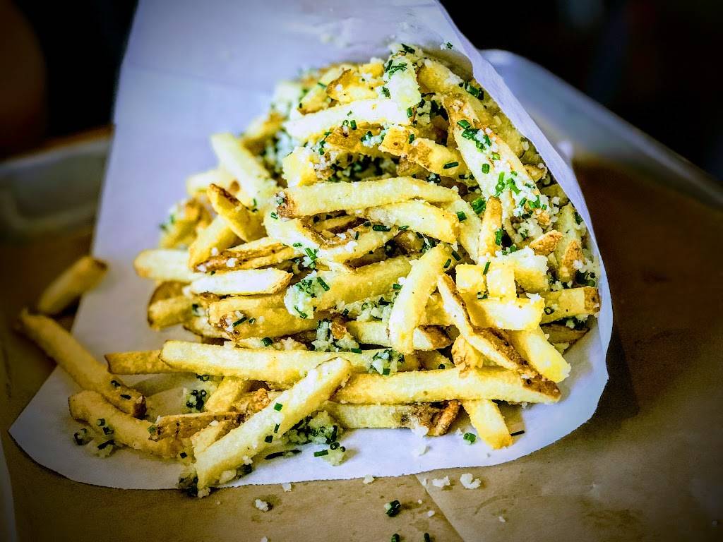 Hopdoddy Burger Bar | restaurant | 2600 Hoppe Trail, Round Rock, TX 78681, USA | 5123102337 OR +1 512-310-2337